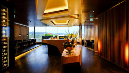 The world’s top 10 best airport lounges