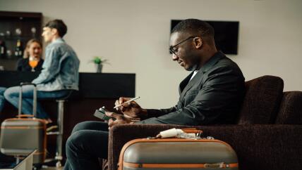 Stopovers: How They Can Make Business Class Flights Cheaper